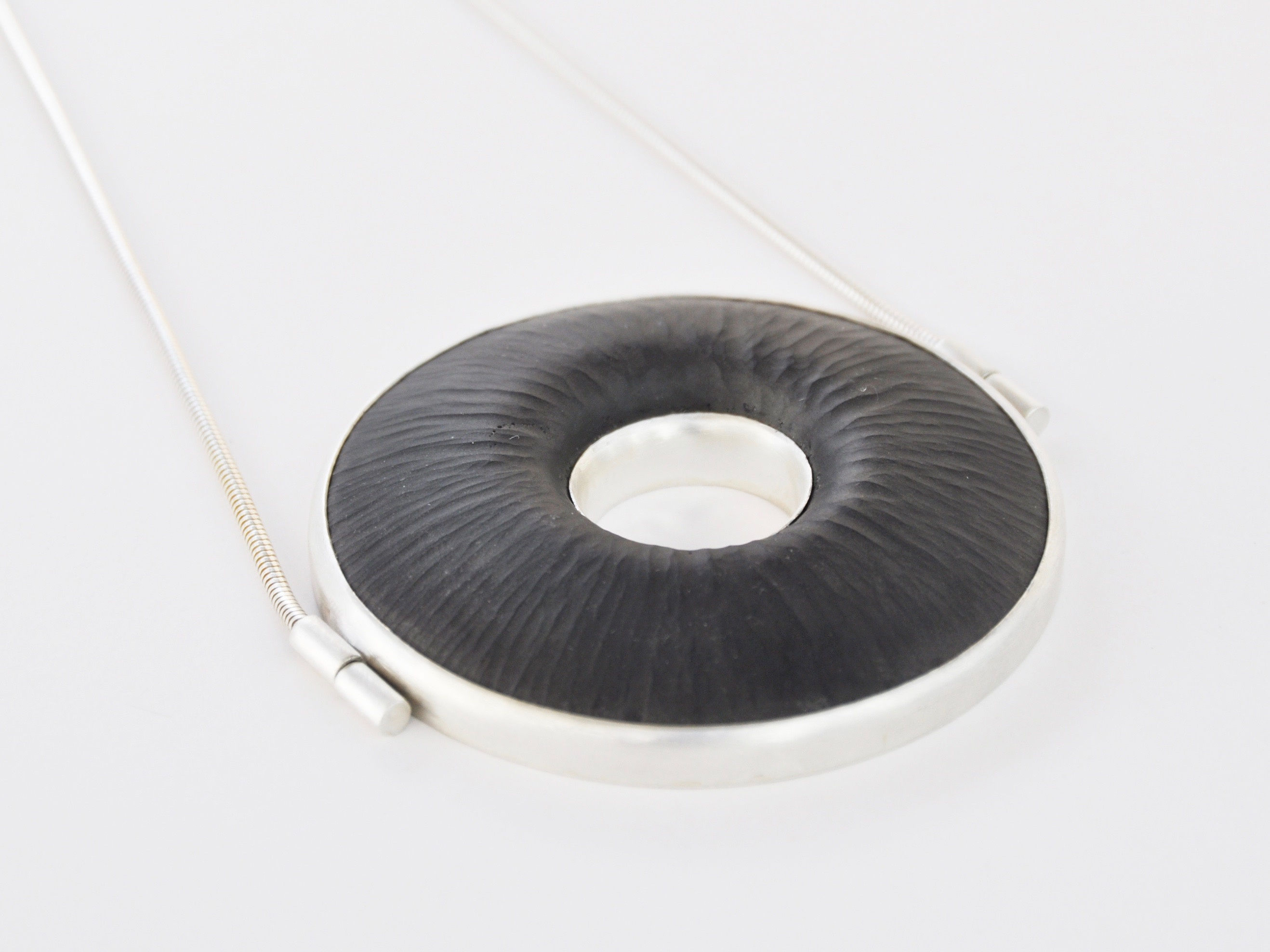 Marta Ed&ouml;cs, FOCUS Necklace, cast and engraved glass, silver