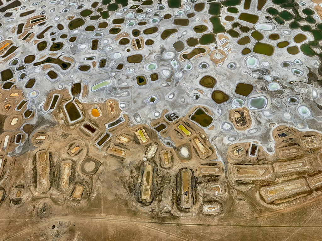 Edward Burtynsky, Salt Ponds #1, Near Fatick, Senegal, 2019