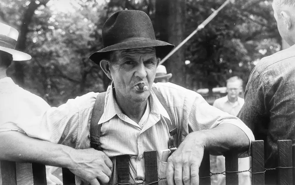 Ben Shahn, Spectators at county fair in central Ohio, 1938