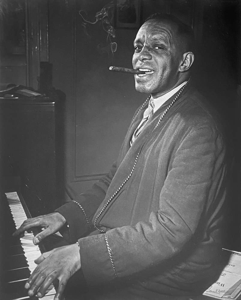 William Gottlieb, Willie "The Lion" Smith in his apartment, Manhattan, New York, 1946