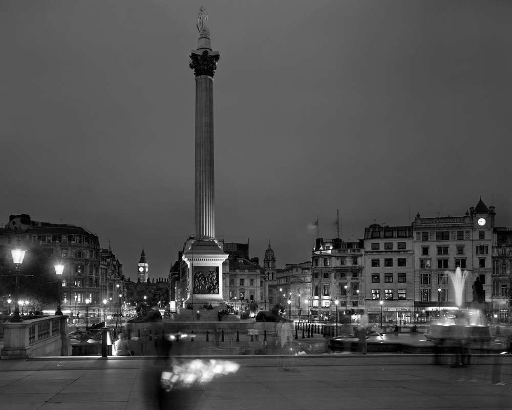 Matthew Pillsbury, Nicola, Trafalgar Square, London, Sunday May 6th 2007, 8:52-9:01pm (TV07282)