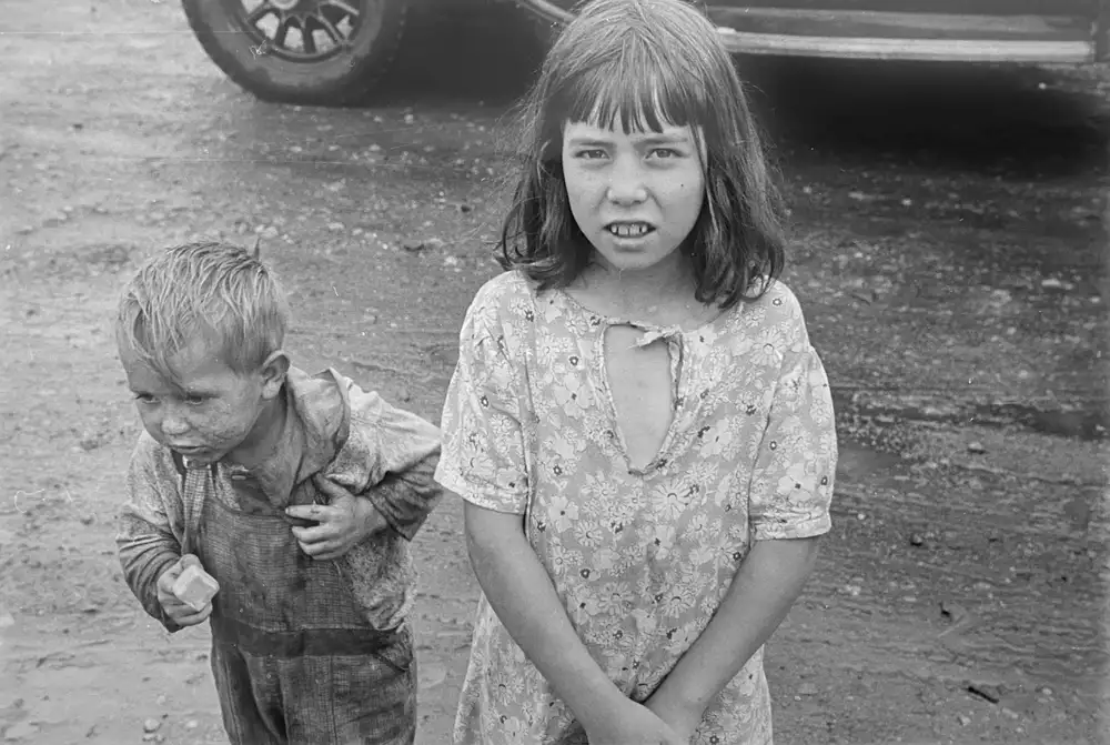 Ben Shahn, Dwellers in Circleville's 'Hooverville,' central Ohio, 1938