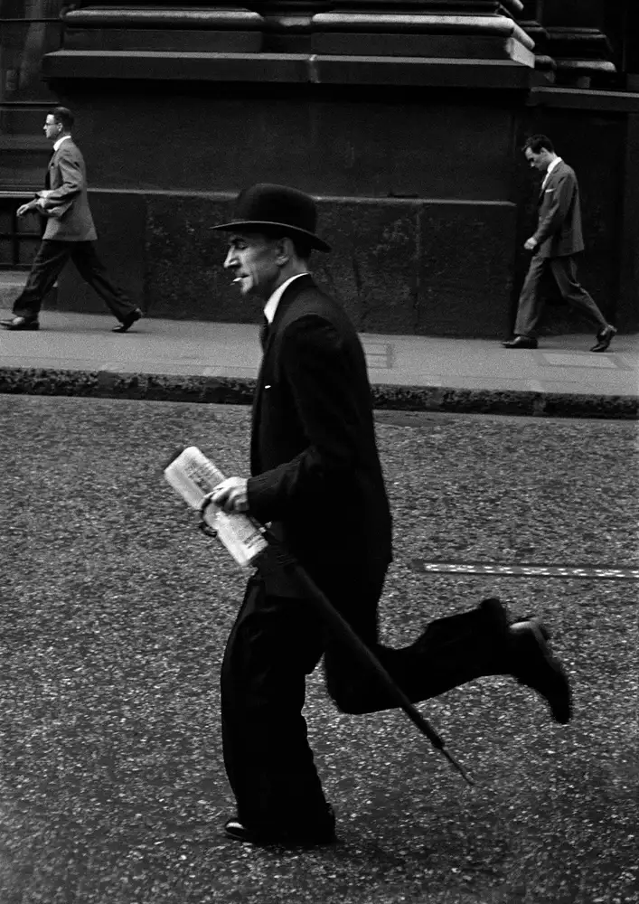 Frank Horvat, London, Running Man, 1959