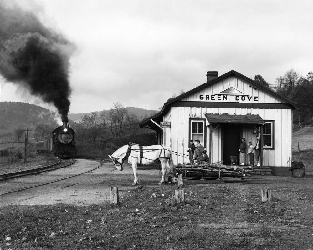 O. Winston Link, Ole Maud, Green Cove, VA, 1956