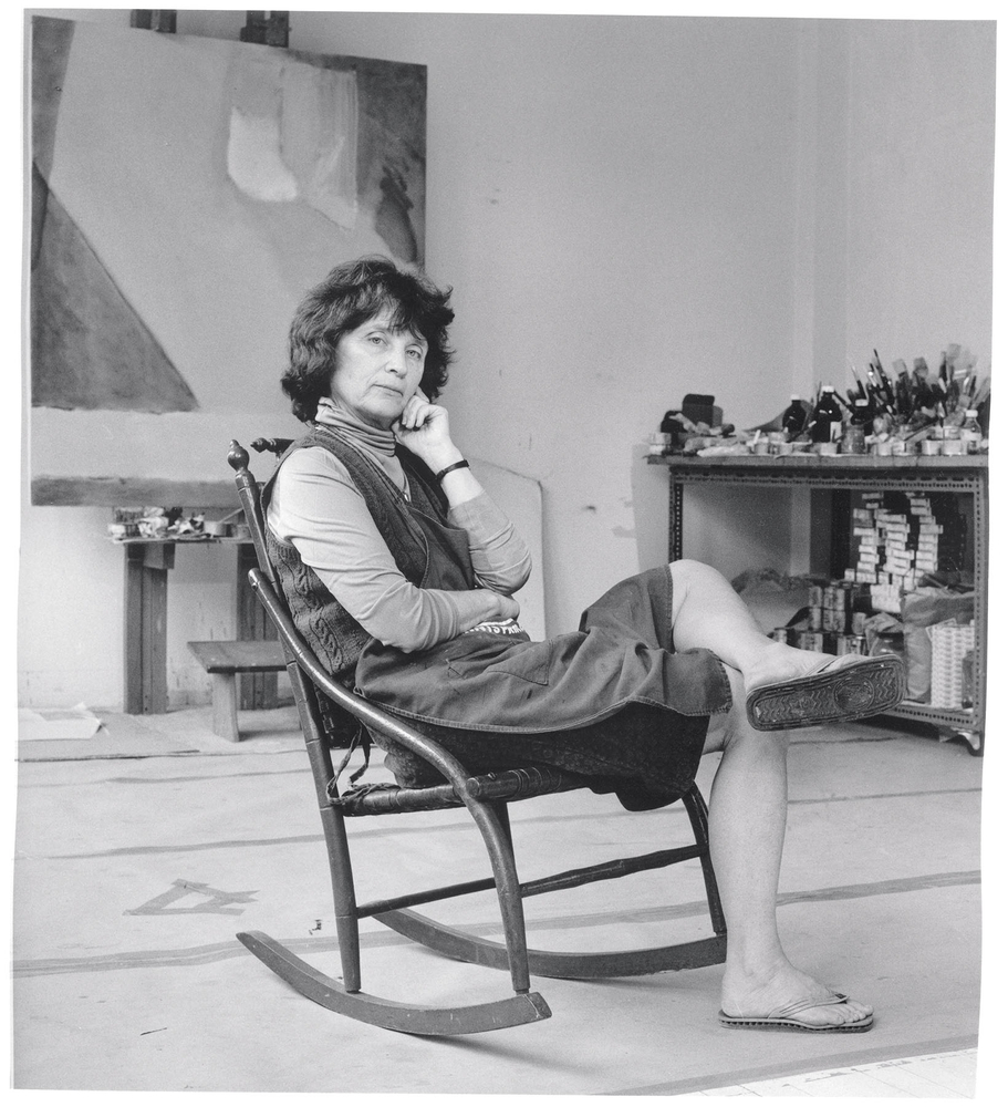 Emily in her New York City studio, 1991. Photographed by Tommy Naess