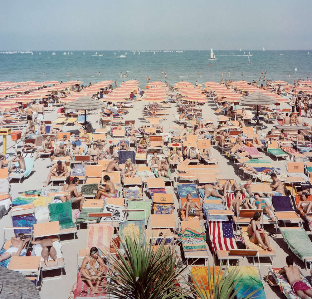 Massimo Vitali - Carcavelos Pier, Portugal ,D0017