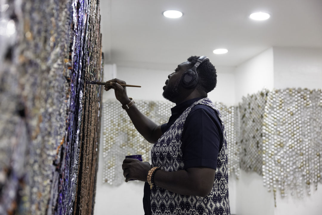 Gerald Chukwuma painting in his studio, Lagos, Nigeria, June 2023 | Photos & Videos | Almas Art Foundation