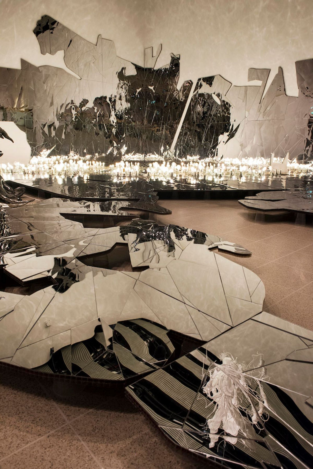 Lee Bul, Civitas Solis II (2014). Polycarbonate sheet, acrylic mirror, LED lights, electrical wiring. Dimensions variable. Exhibition view: Lee Bul,...