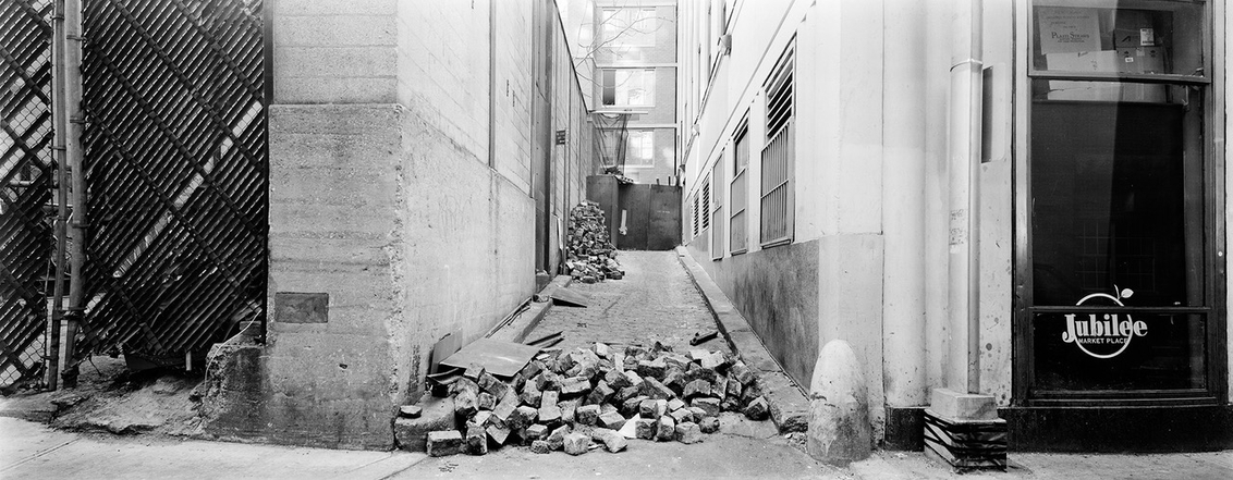 Untitled #7 (Wall Street), 2001