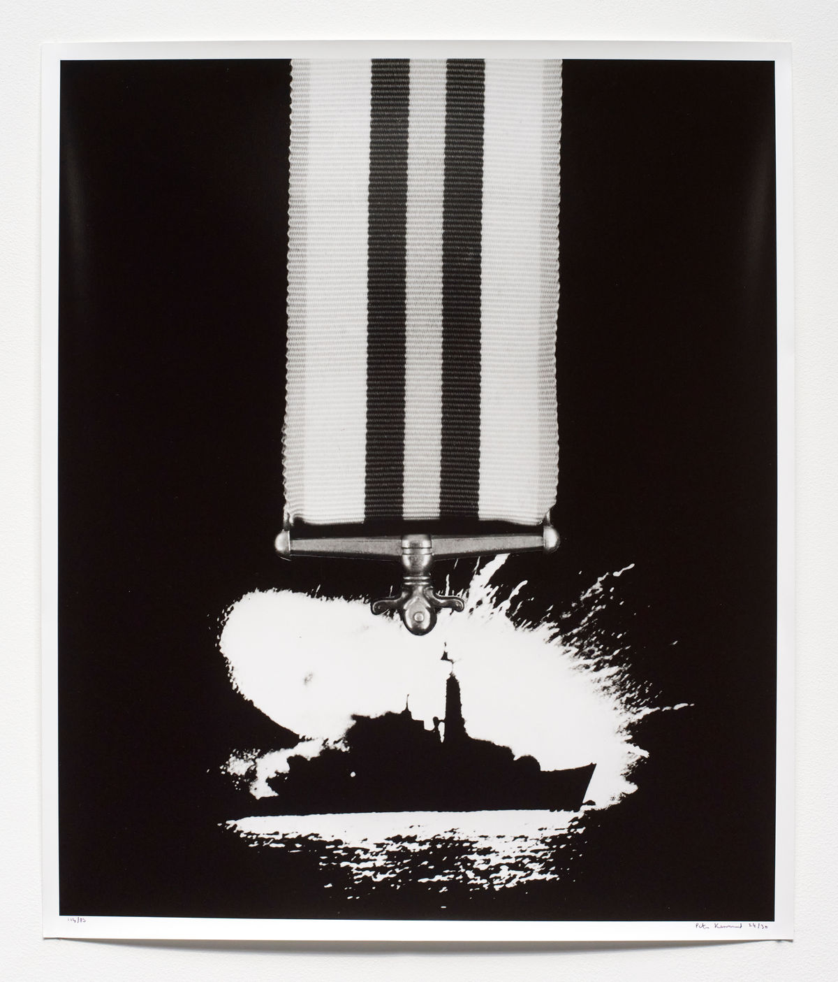 Peter KENNARD Decoration, 1983 Black and white gelatin silver photographic print on double weight Ilford paper 60.5 x 50.5 cm Edition of 30, signed and numbered by the artist