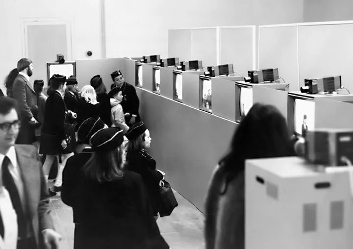 David HALL, Progressive Recession, 1974