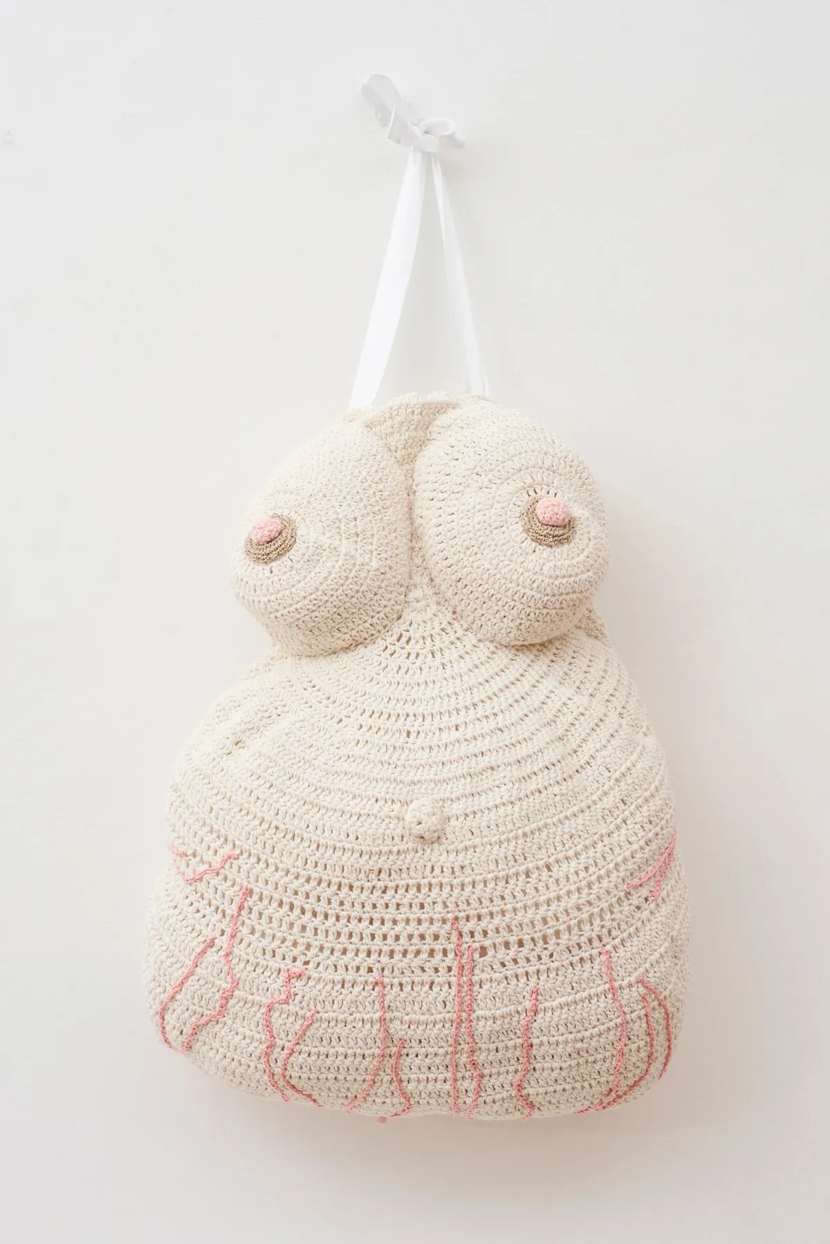 Su RICHARDSON, Pregnant Cushion, 2020