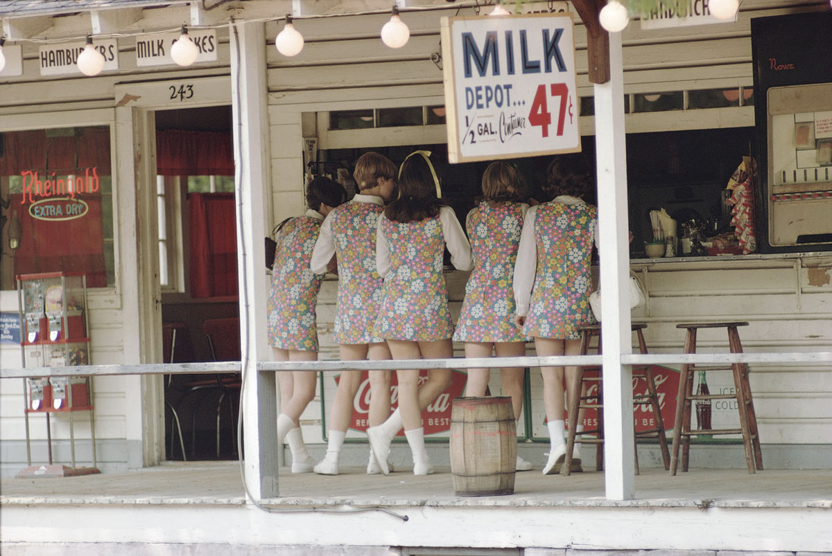 Joel Meyerowitz, Smithtown, Long Island, 1968