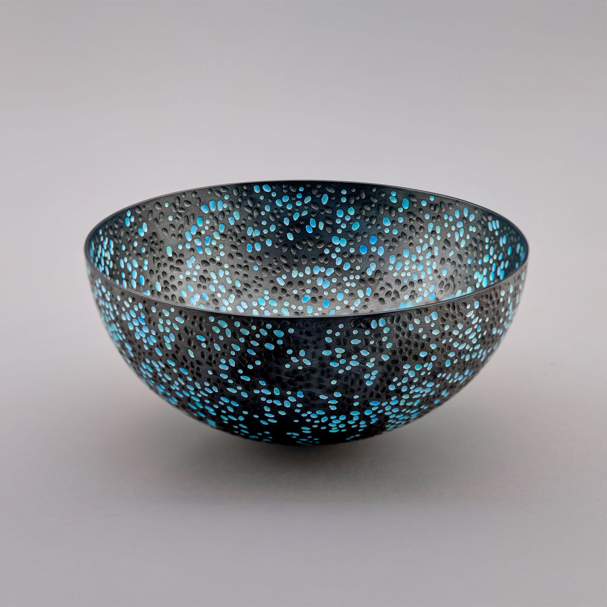 CARA MURPHY BOWL ACQUIRED BY THE VICTORIA AND ALBERT MUSEUM, LONDON