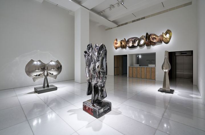 Newsis: Carving in, Modeling out