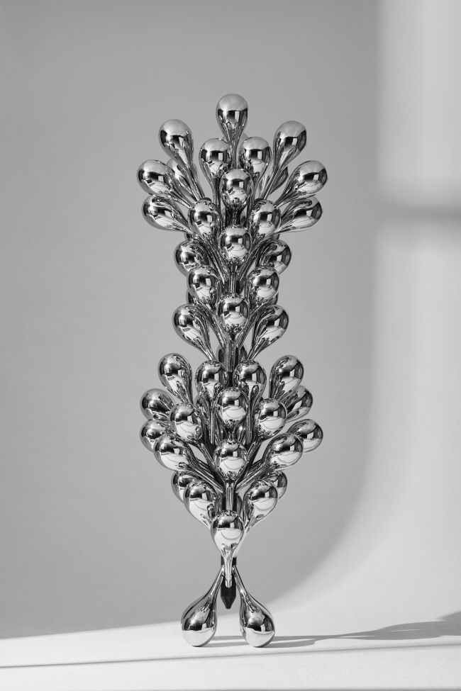 Munhwa Ilbo: Lost in Garden