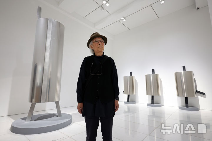 UM Tai-Jung, World Worlds