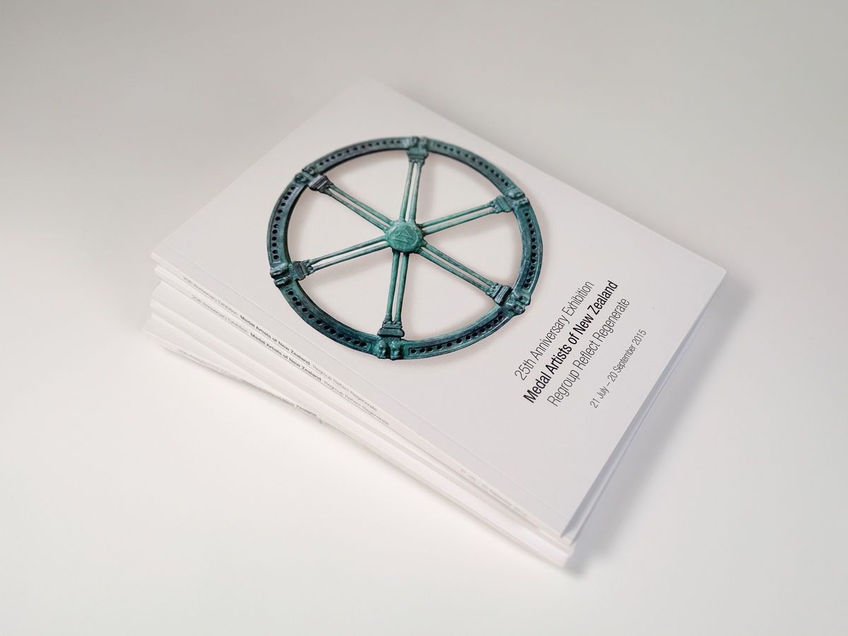 25th Anniversary Exhibition Medal Artists of New Zealand