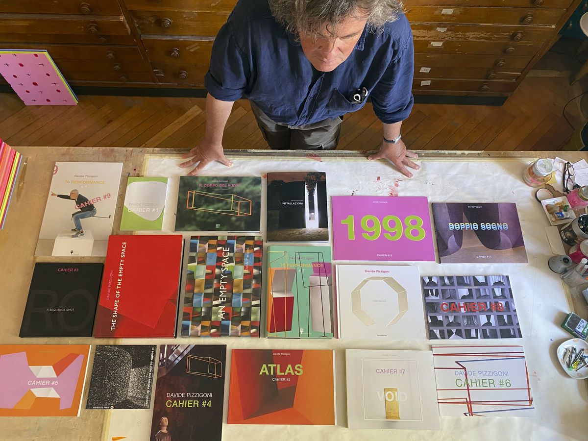 Explore the Virtual Viewing Room of Davide Pizzigoni's Exhibition, 'On Stage'