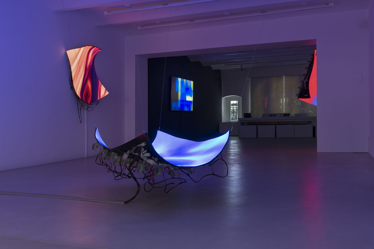 Daniel Canogar – Reverberations