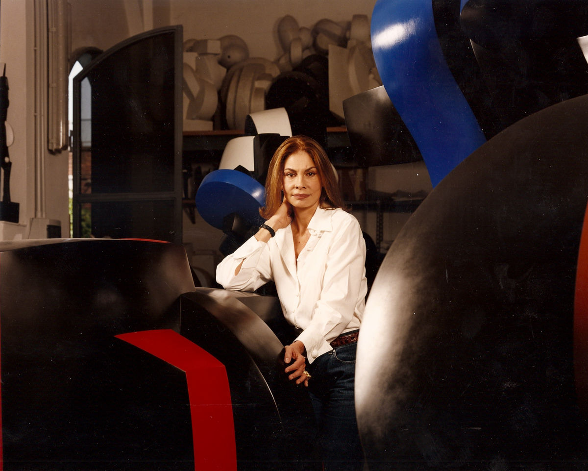 Sophia Vari: Eidos – La Forma della Felicità