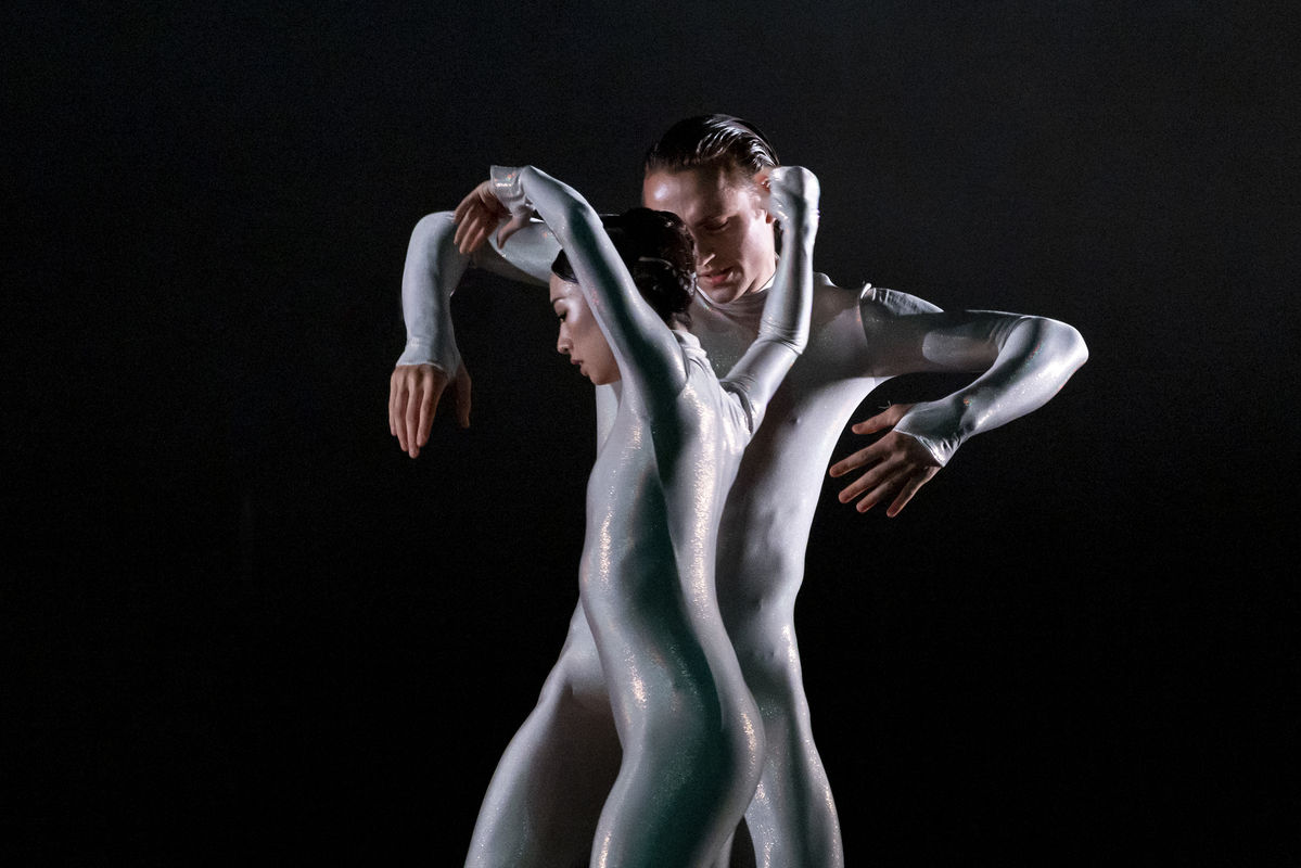 Akane Takada and Matthew BallThe Dante ProjectThe Royal Ballet ©2021 ROH. Photograph by Andrej UspenskiLR