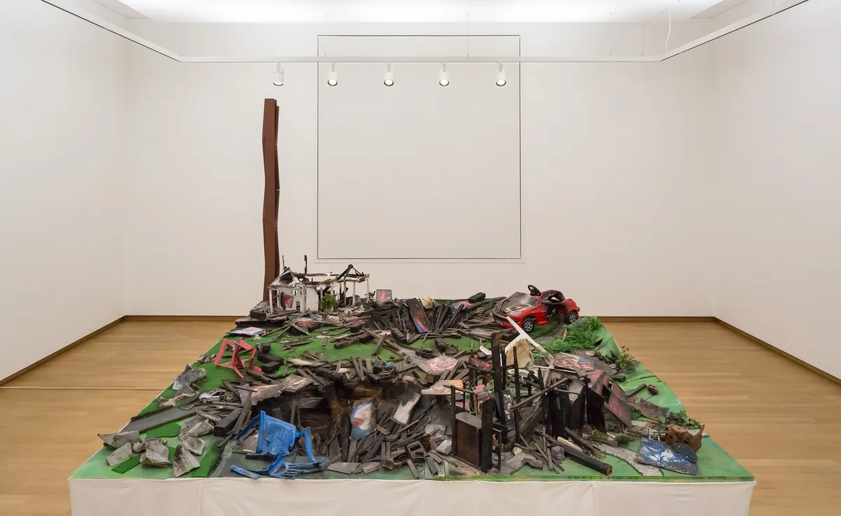 Image: Thomas Hirschhorn in ‘Hybrid Sculpture: Contemporary Sculpture of the collection of the Stedelijk Museum’