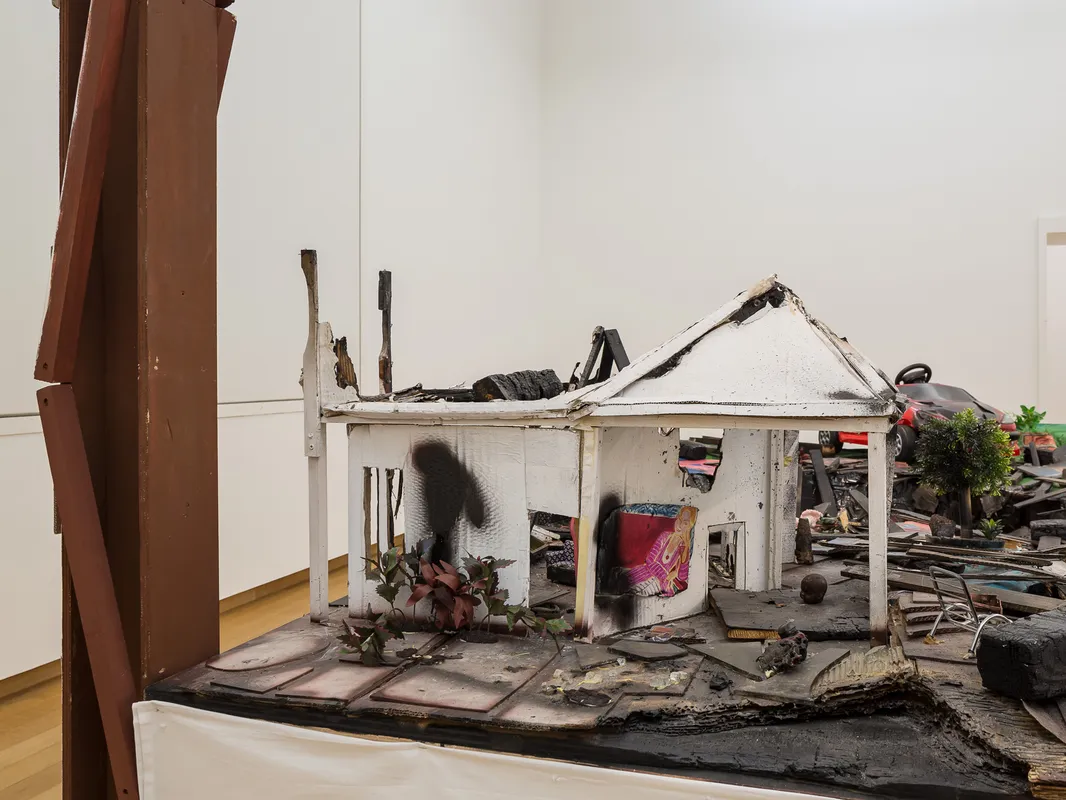 Image: Thomas Hirschhorn in ‘Hybrid Sculpture: Contemporary Sculpture of the collection of the Stedelijk Museum’