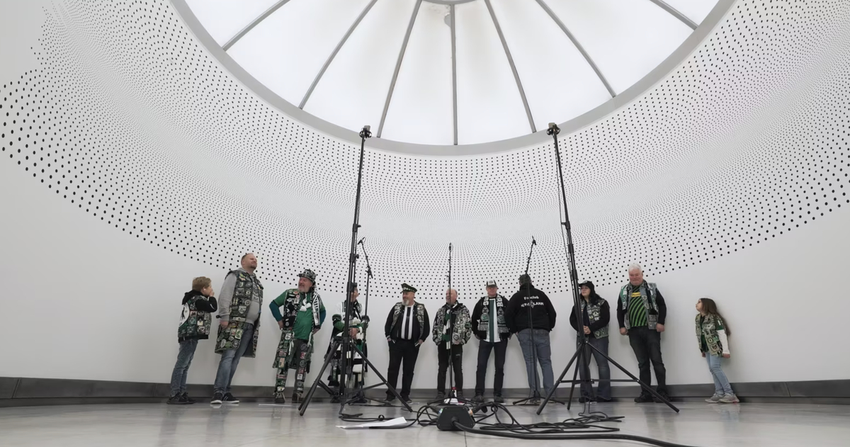 Ari Benjamin Meyers, Hymnus (Fankurve), KUNSTHALLE FOR MUSIC in Mönchengladbach, Act III Museum Abteiberg