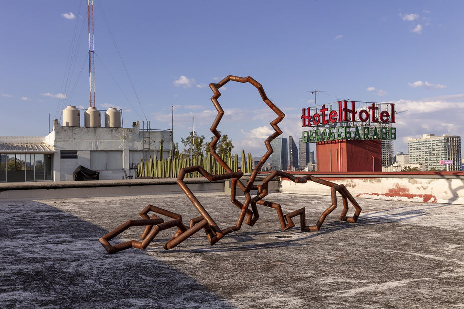 Iván Estrada, 'Sobre infinito', sculpture, carbon steel, 220 cm x 420 cm x 110 cm, 2022.