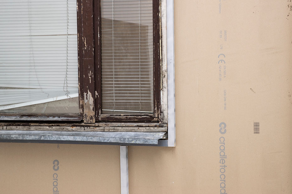 Web Marcin Dudek Head In The Sand 2015 Installation View A Place For The Affections Dwelling In Anguish Torment And Love Hlp 1080 2022 Photo Credit Adriaan Hauwaert