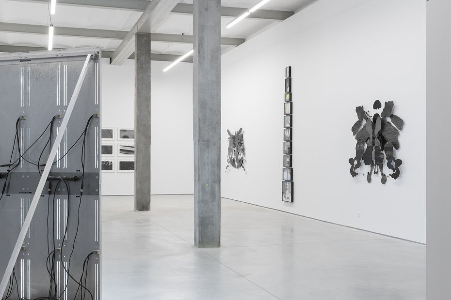 Harlan Levey Projects Making Visible Installation View 2 2024
