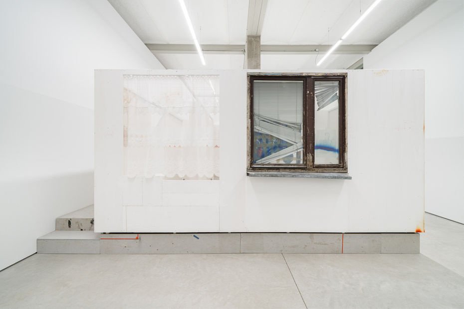 Marcin Dudek, exhibition view of NEST, Harlan Levey Projects, Brussels, 2026. Photo: Shivadas De Schrijver