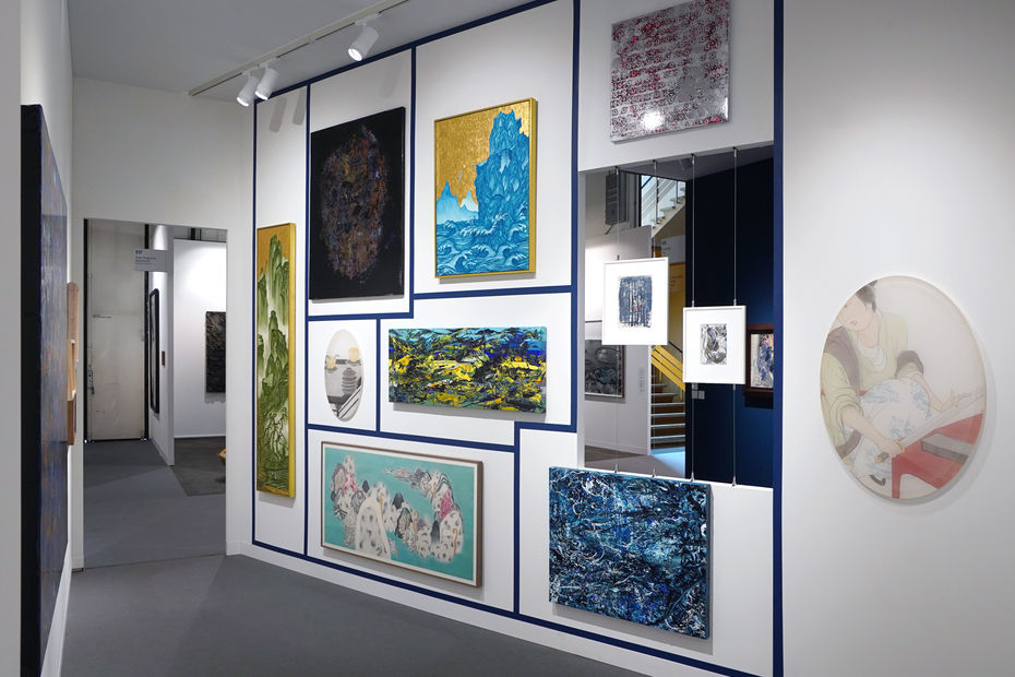 Tina Keng Gallery at Art Basel in Basel, installation view, 2025, Basel, Switzerland. © Tina Keng Gallery 耿畫廊於瑞士巴塞爾藝術展，展場照，2025，巴塞爾，瑞士。© 耿畫廊