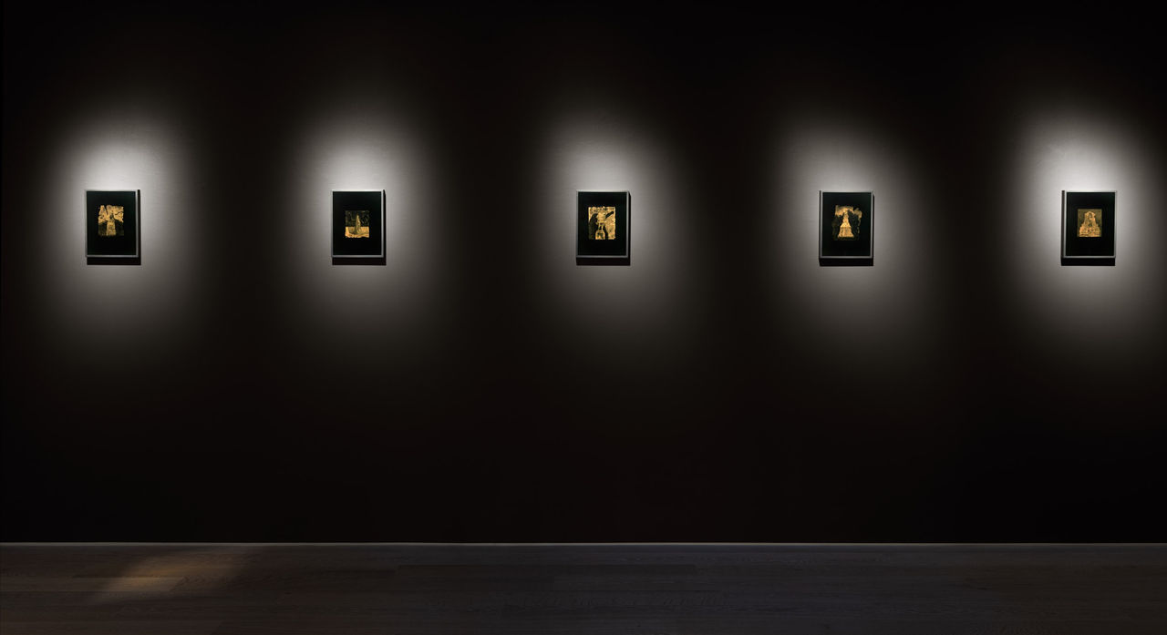 Miriam de Búrca: Noblesse Oblige installation, 2024. Courtesy Cristea Roberts Gallery, London. Photo Sam Roberts.