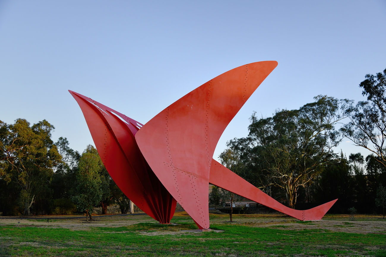 Alexander Calder, Flying Dragon, 1975