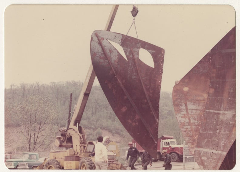 Alexander Calder, Flying Dragon, 1975