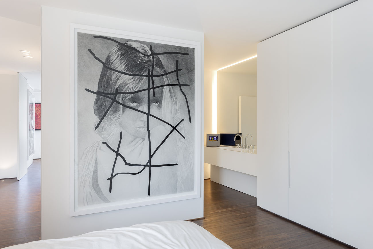 Roosevelt Private Views: exhibition view / Aeroplastics @ Maison Hénoul, 2019. Ph: hv studio / works by Myriam MECHITA, Pierrick SORIN, Houston MALUDI