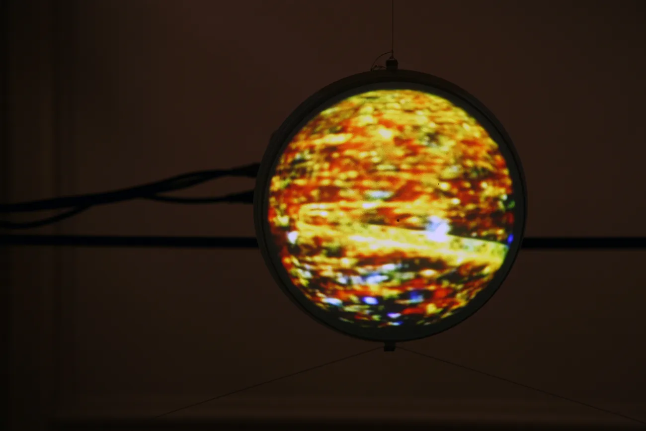 'Power to the People': exhibition view Aeroplastics @ Rue Blanche Str., Brussels, 2008-2009. Ph: Vincent Everarts