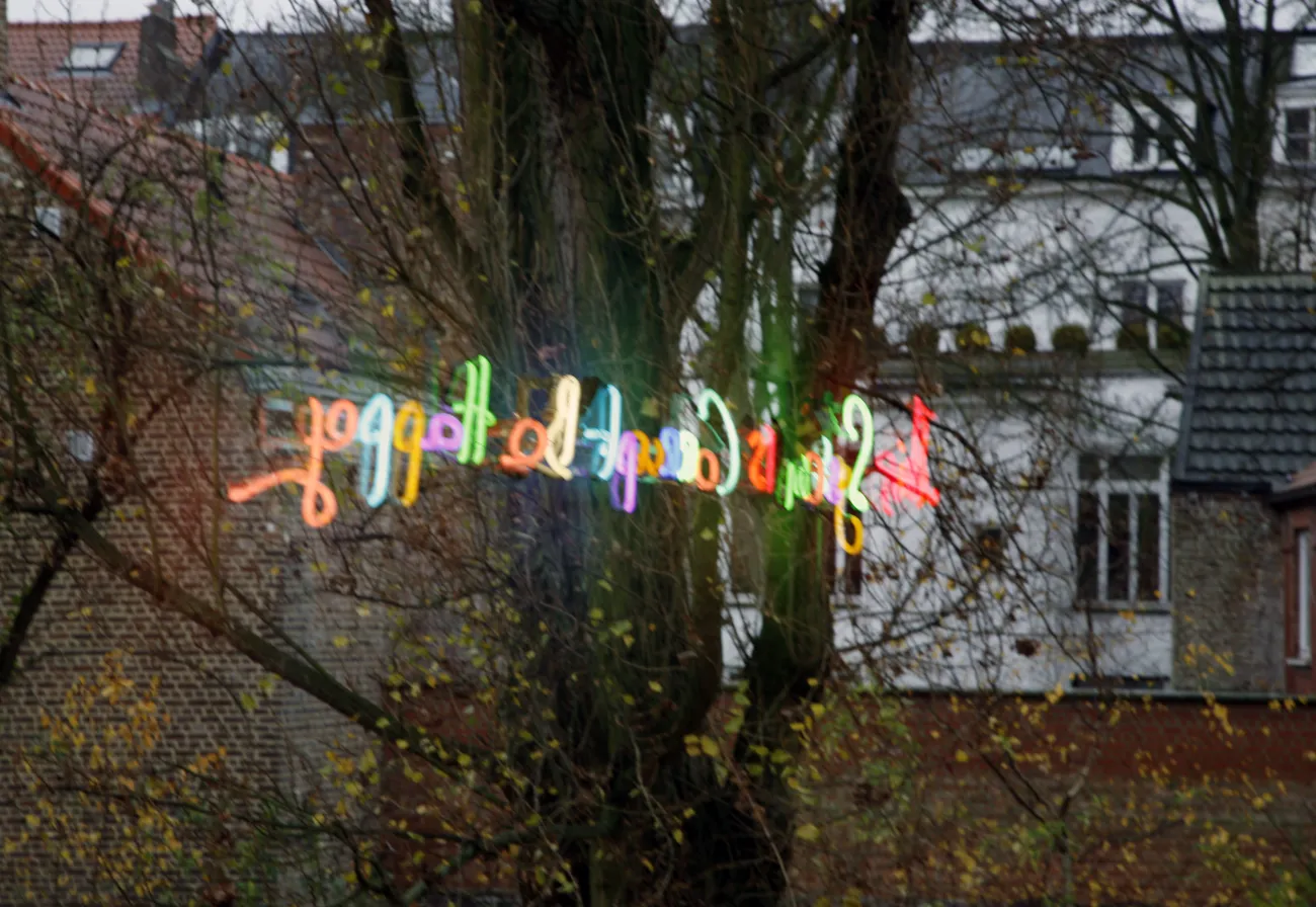 'Power to the People': exhibition view Aeroplastics @ Rue Blanche Str., Brussels, 2008-2009. Ph: Vincent Everarts