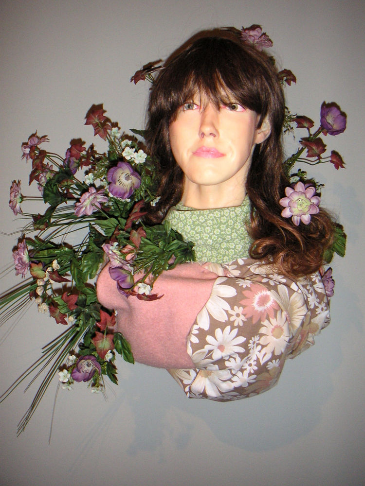 Jemima & Dolly Brown, Flower girl, 2004, 50 x 60 x 40 cm, medium plastics, hair and fabric, unique.Courtesy Artspace Witzenhausen