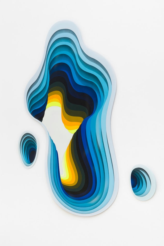 1010 Portal_08 painting blue and yellow