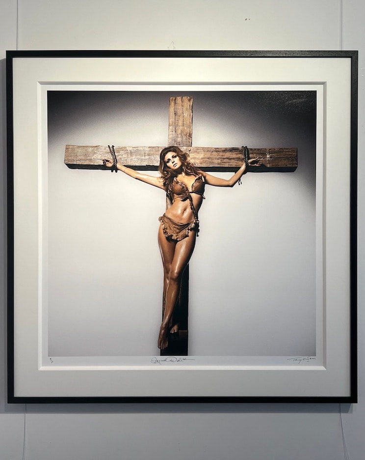 Terry O'Neill, Raquel Welch On The Cross (co-signed edition), 1966
