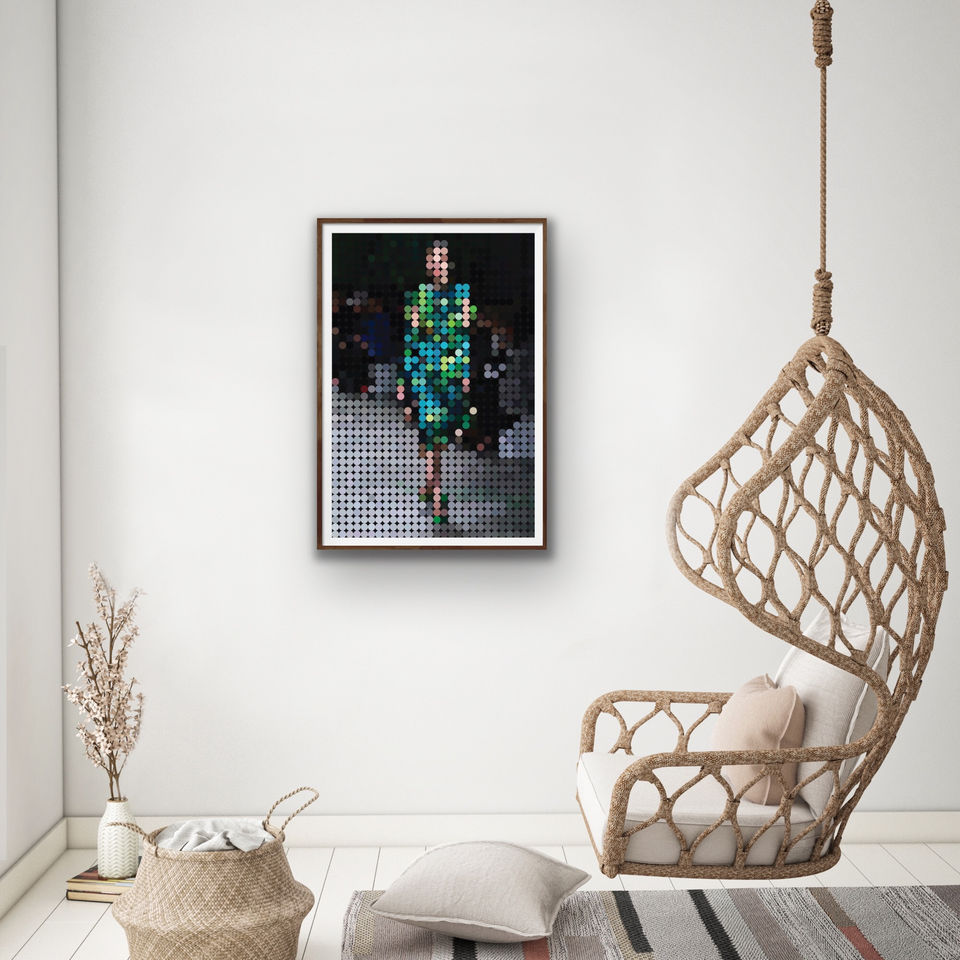 Elsbeth Shaw, Versace 2