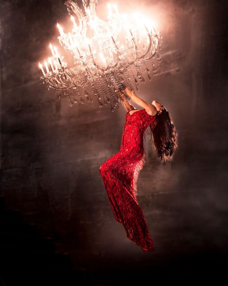 David Drebin, Hanging On