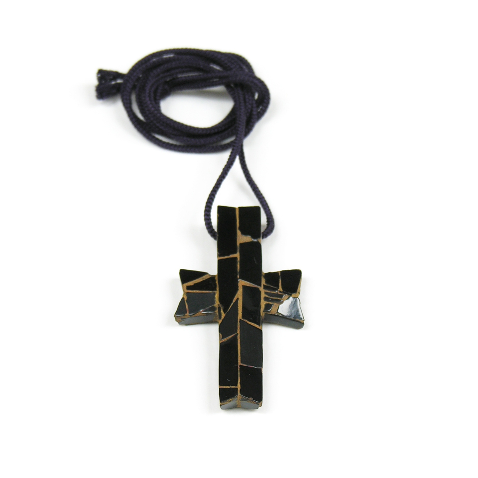Kimiaki Kageyama, Fragments of Japanes Lacquer, Cross 1, 1999