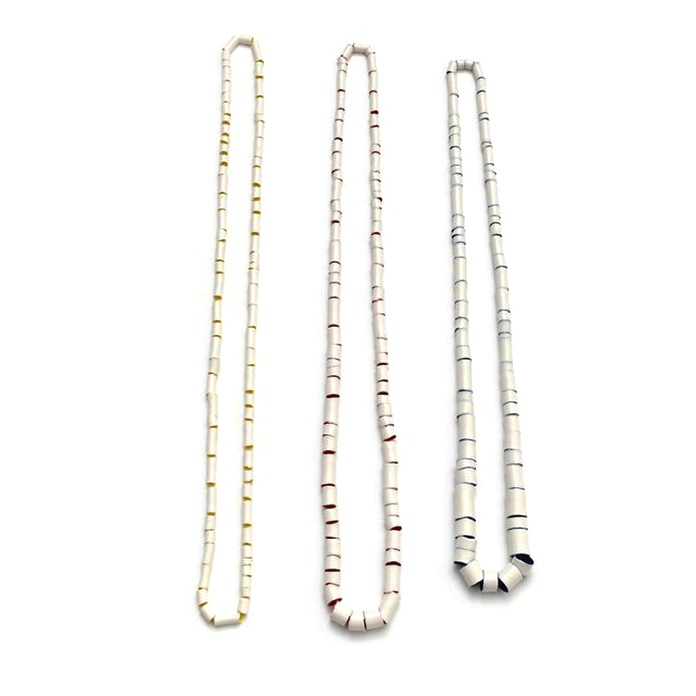 Manon van Kouswijk, Re-verse Necklace, 2013