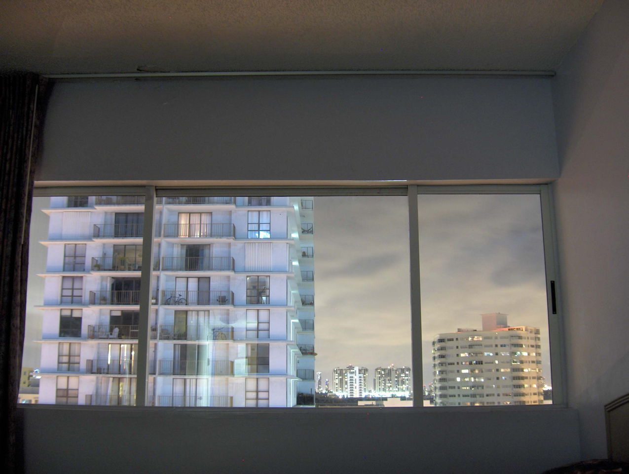 Robert Phillips, 604 Continental oceanfront (interior), 2011
