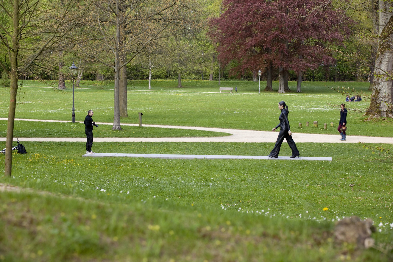 Walking Woman, 2008 Bronze, exterior paint 220 cm high