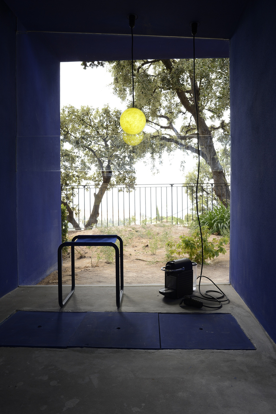 Folding House Int 02